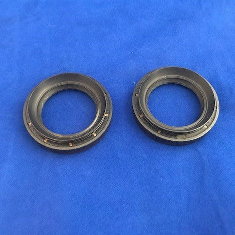 Output Seals for 188mm Differentials (2)